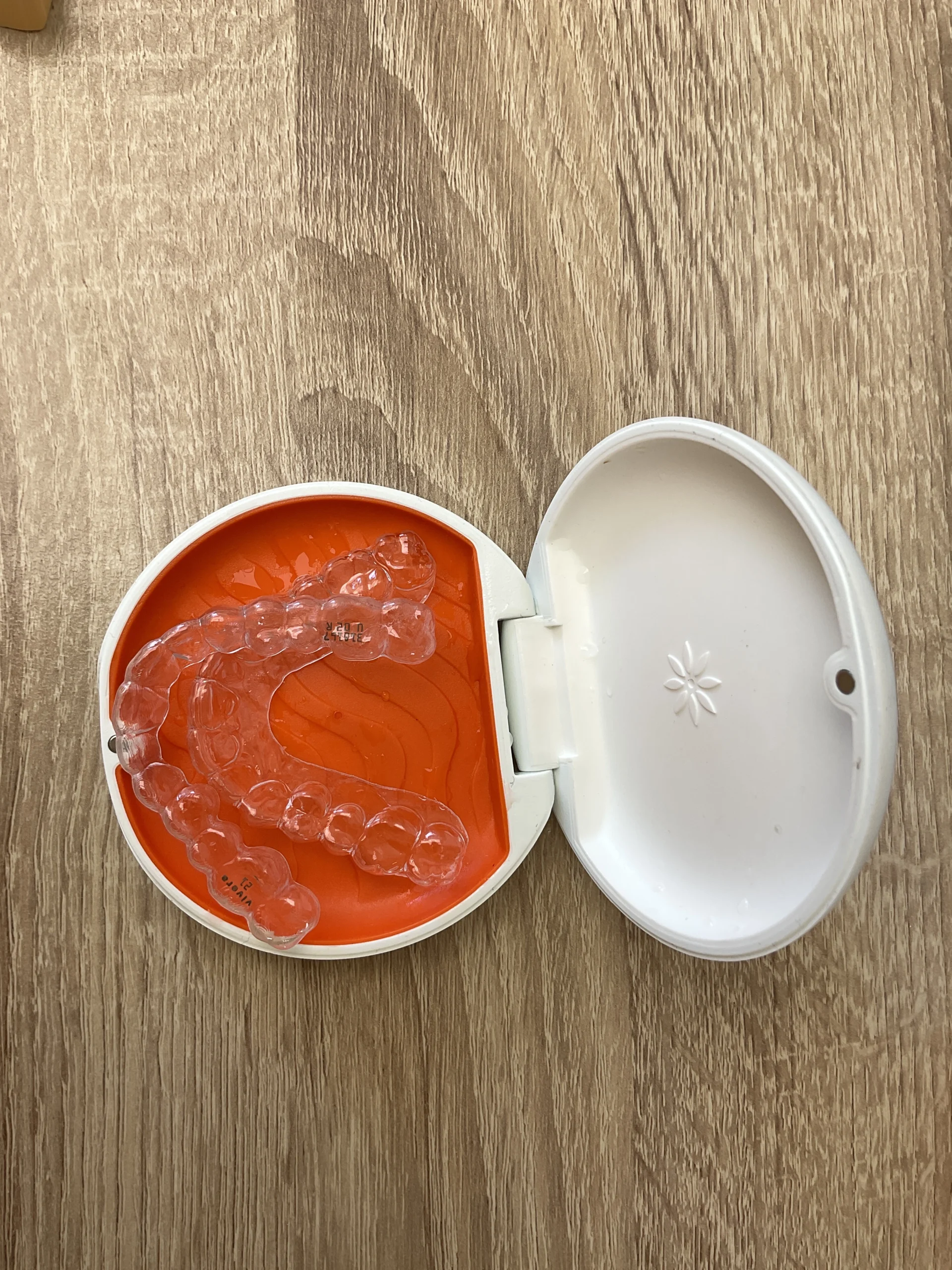 Gouttière dentaire alignement invisible pour redresser les dents - Déroulement du traitement - La Clinique du Sourire Die